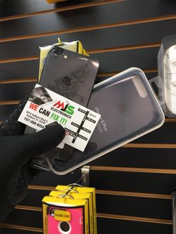 IPHONE 7 32GB UNLOCKED