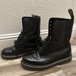 Dr. Martens smooth leather boots 