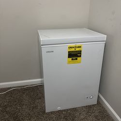 5.0 cu. ft. Deep Freezer (Brand New)