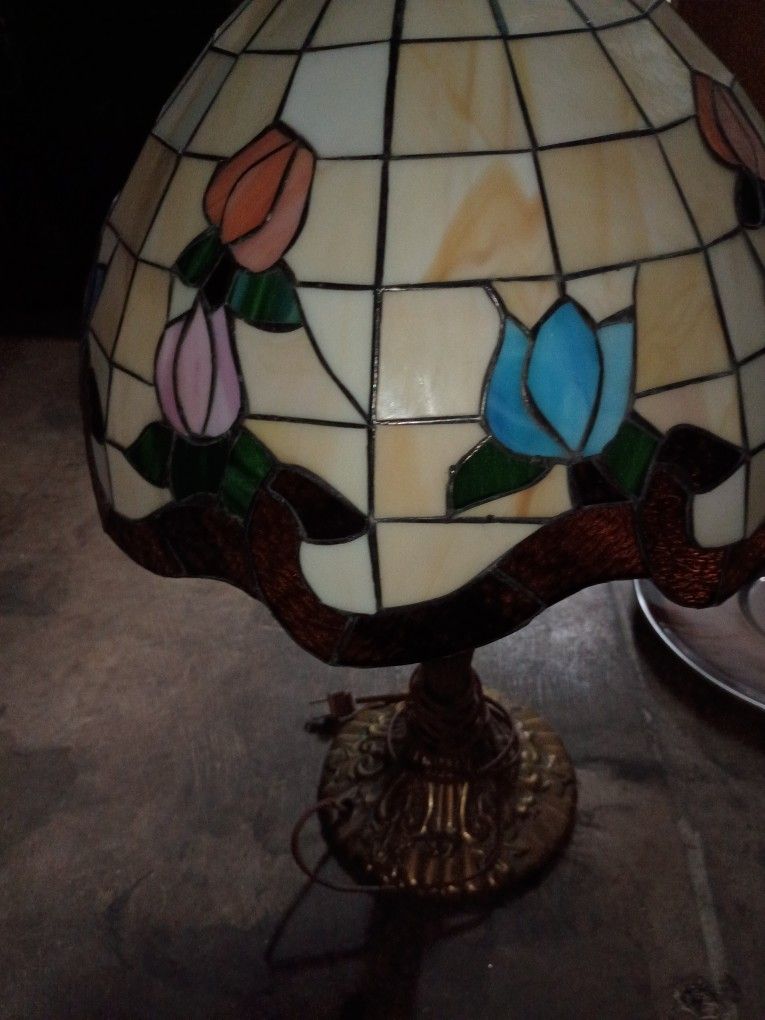 Working Antique Lead Stained Glass Lamp