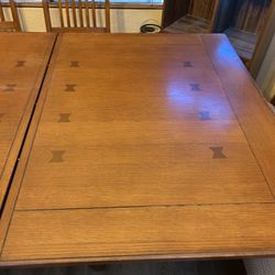 Extendable Dining Room Table Set