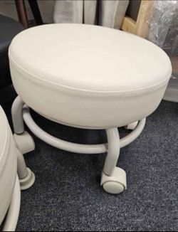 New DR.LOMILOMI Mini Stool – Rolling / Stationary – $30