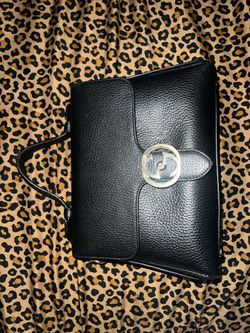 Guccu purse for sale make me an offer