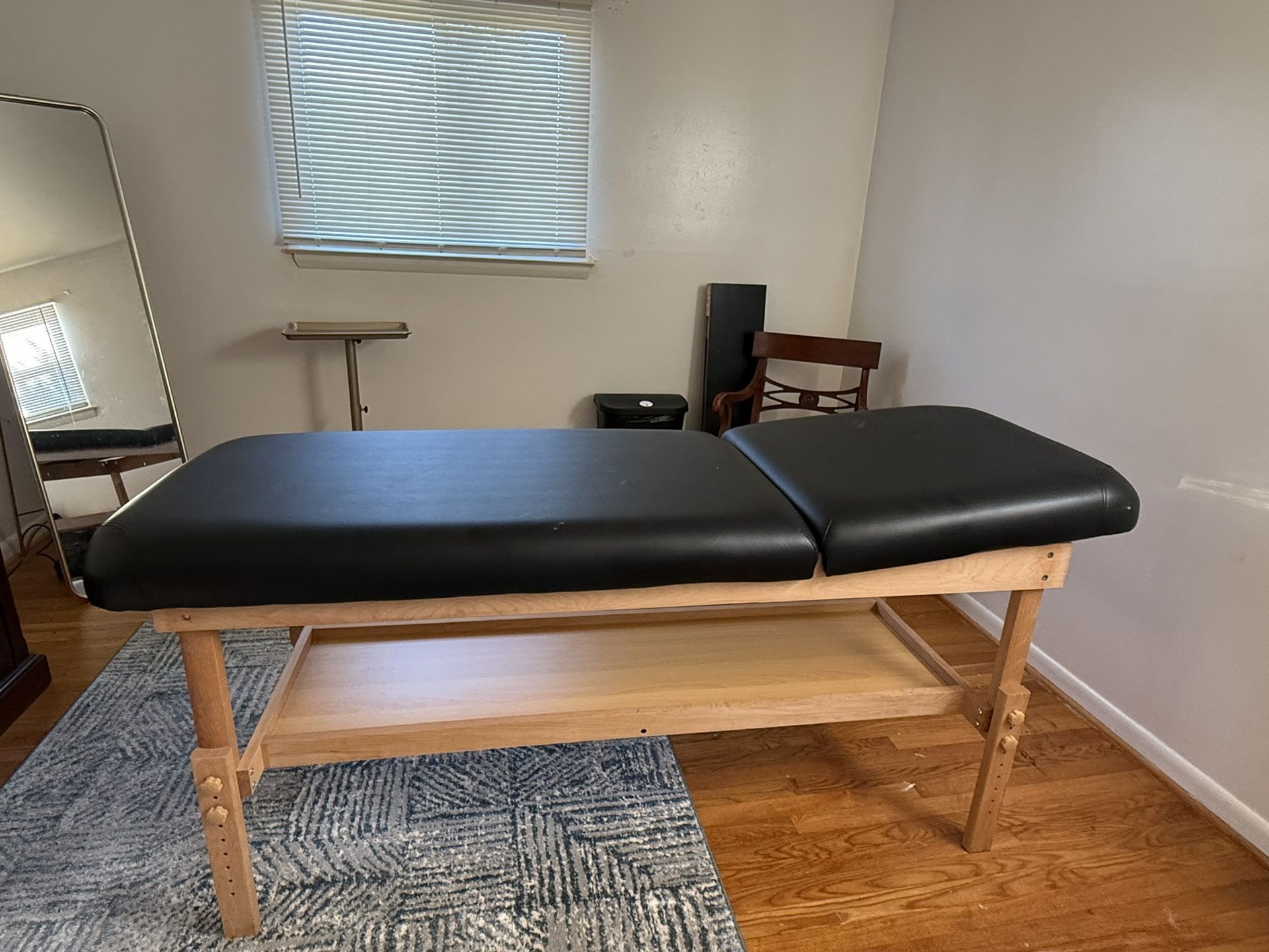 Massage/Wax table