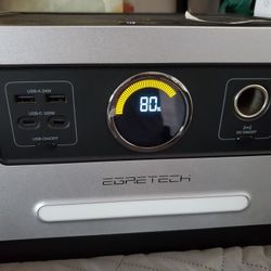 Like New 1200W  Portable Battery 