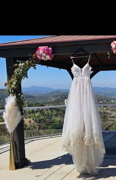A-line Sparkly Wedding Dress Size Medium