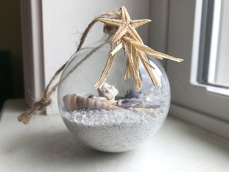 Glass Globe W/Star Fish