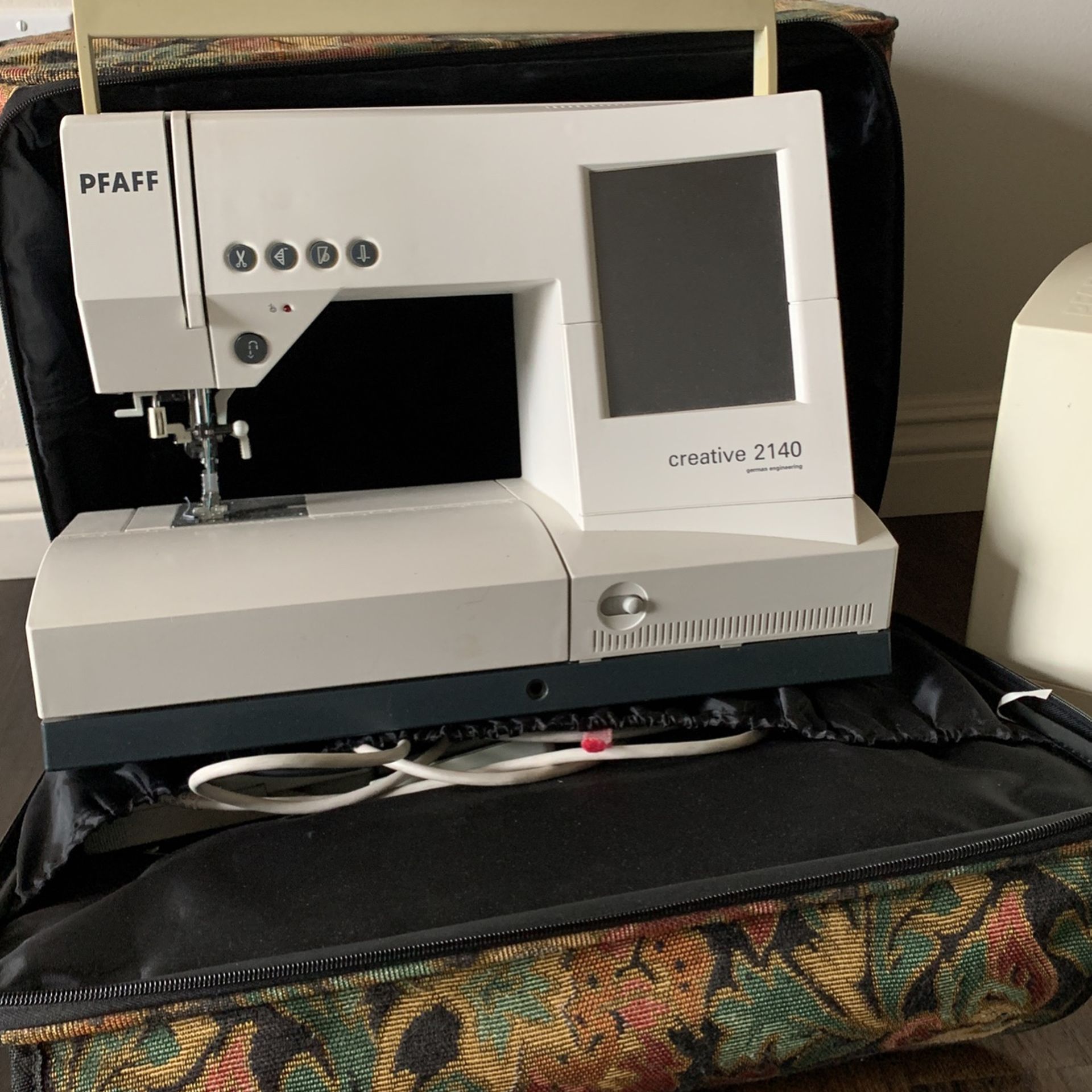 Pfaff Creative 2140 Sewing Machine