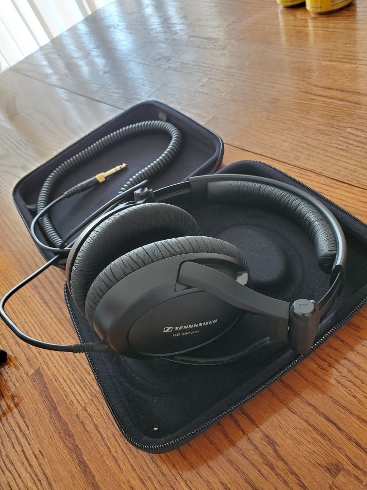 Sennheiser HD380 pro headphones