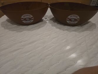 San Francisco 49ers Plastic Serving Bowls Set of 2