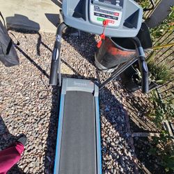 Serene Life Digitial Treadmill