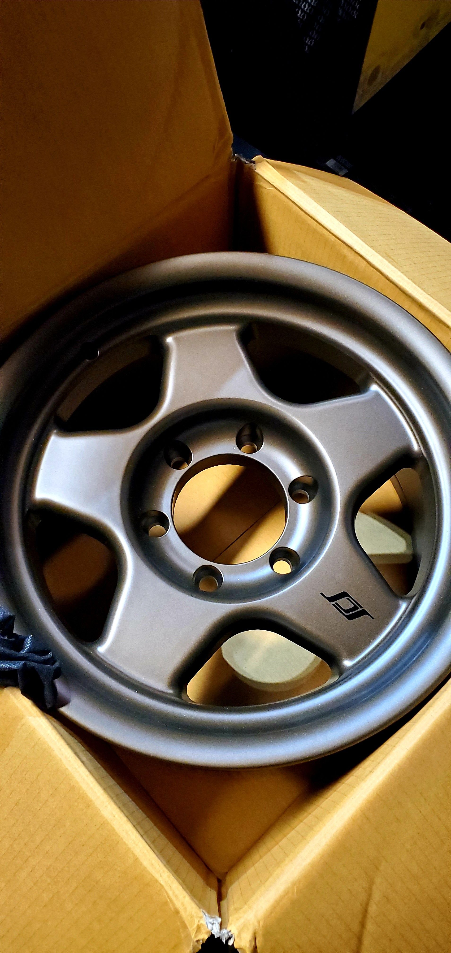 SCS F5 Bronze 16x8 stealth custom series rims wheels