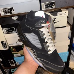 Jordan 5 Black Metallic Reimagined Size 9.5M 11.5M 12M DS 