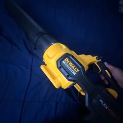 DEWALT 60V MAX* FLEXVOLT Leaf Blower, Cordless, Handheld, 125-MPH, 600-CFM, Tool Only