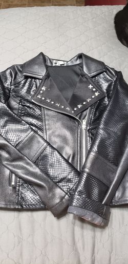 Size 6 xs black faux leather jacket