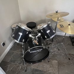 Starcaster Drum Set And Cymbals