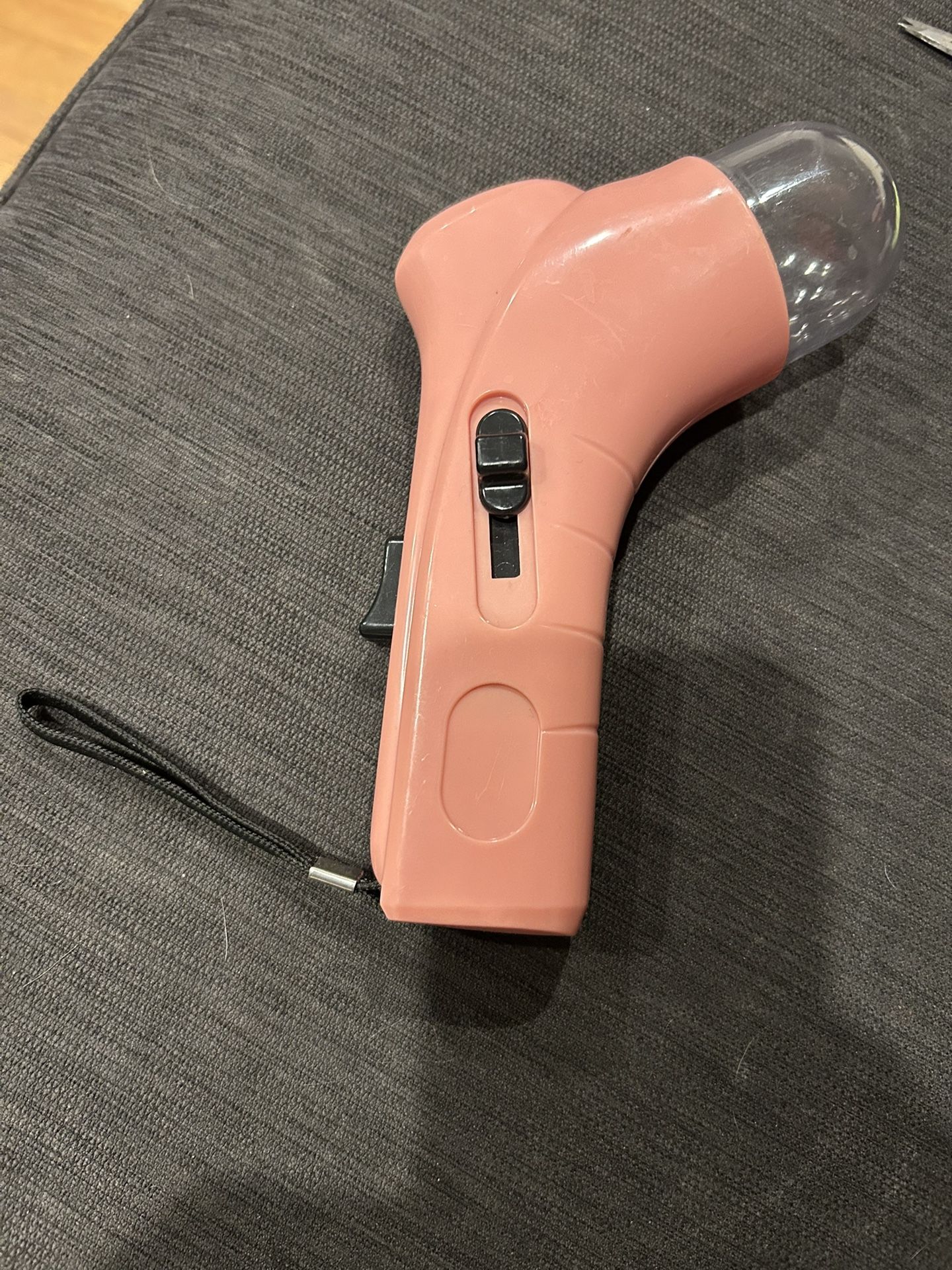 Pet treat launcher