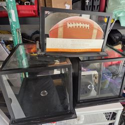 3 display sports. Cases holders