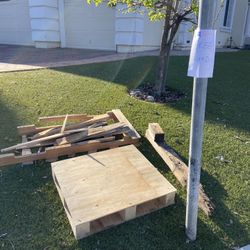 Free Wood And Pallet