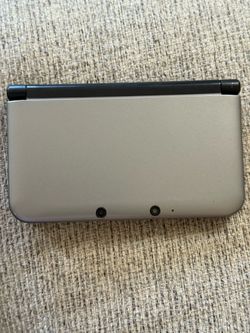 Nintendo 3DS XL Silver With 32GB Memory Card and Charger Cable