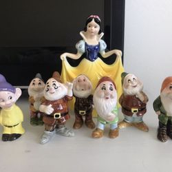 Vintage Snow White and seven dwarves