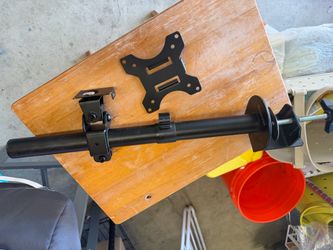 Desk monitor mount heavy duty