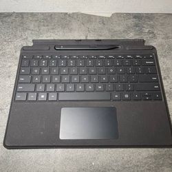 Microsoft Surface Pro Signature Keyboard with Slim Pen 2