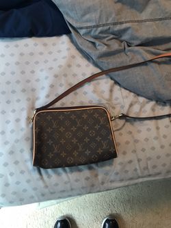 Louis Vuitton purse