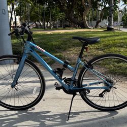  Cannondale Bike “Quick” REMIXTE model. Shimano.  OBO