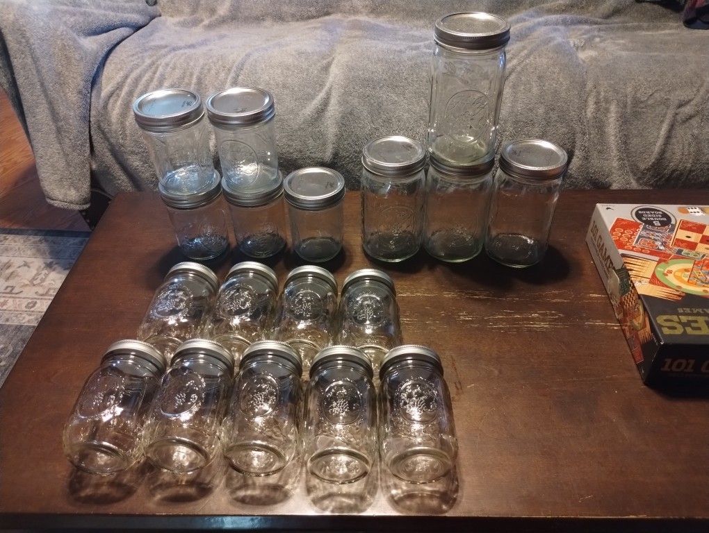 Mason Jars With Lids $20