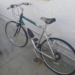 Men's 700c Raleigh C30 Hybrid Bike 