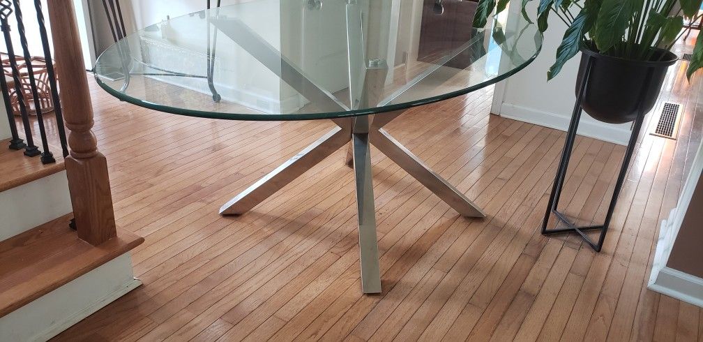 Moving Sale..$450 Glass Dining Table With Matching Chairs $450