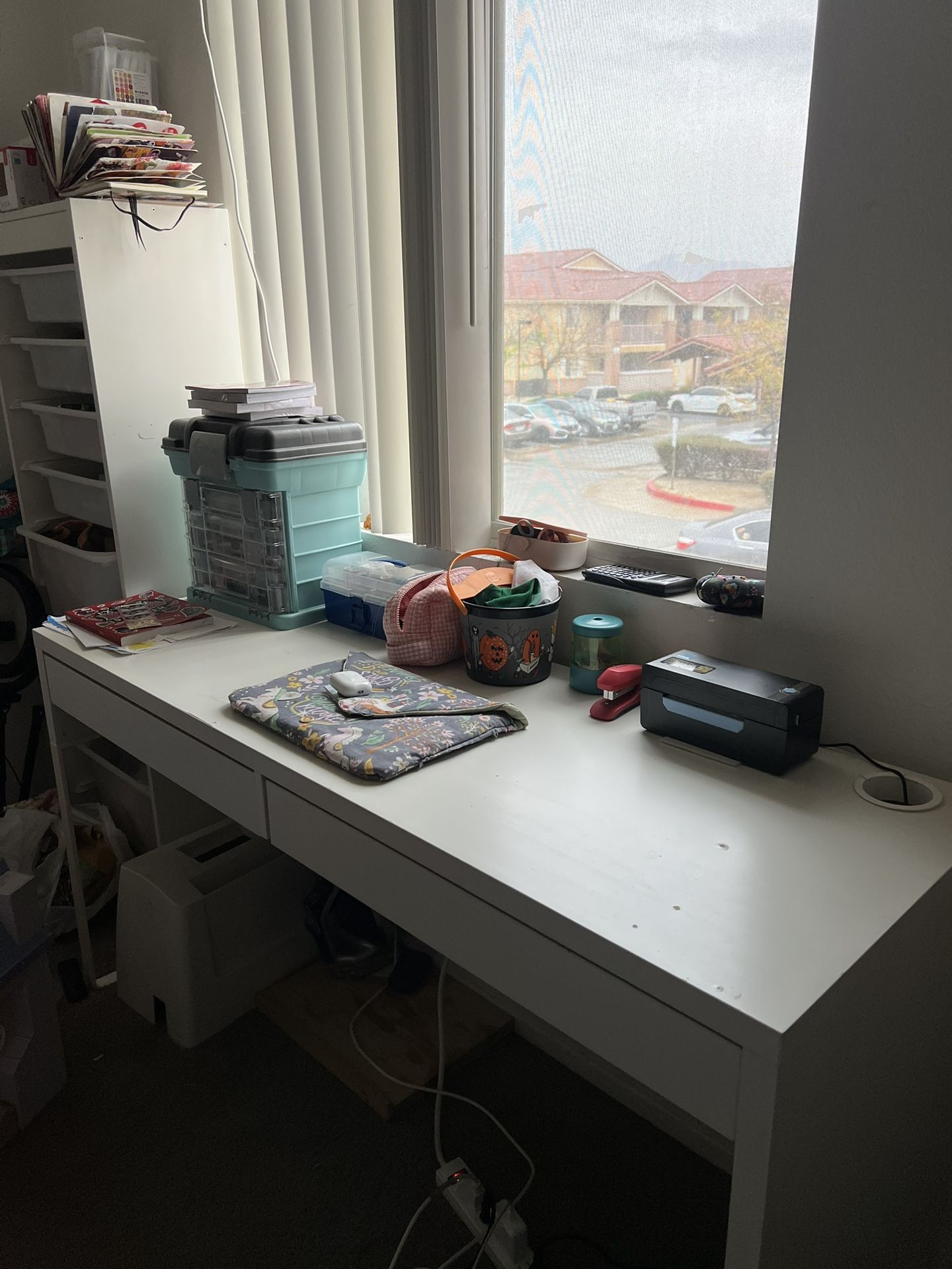 IKEA MICKE DESK