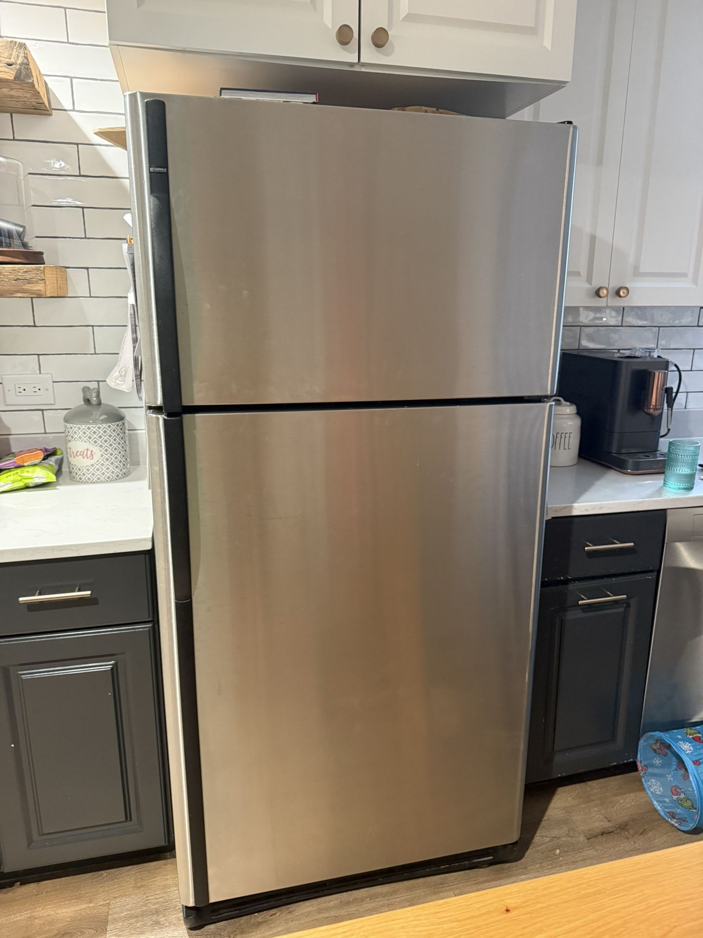 Kenmore Refrigerator 