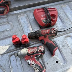 Milwaukee M12 Drill And Impact With Two Batteries And Charger