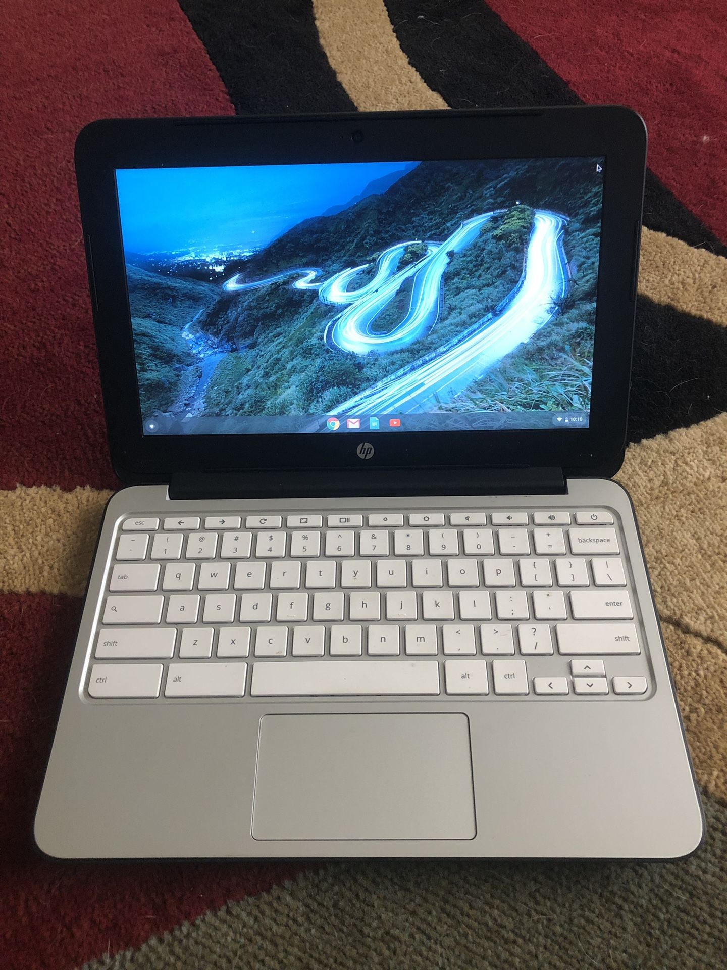 Hp Chromebook/Laptop- Hot Buy! Great Shape!