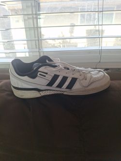 Adidas sports shoes