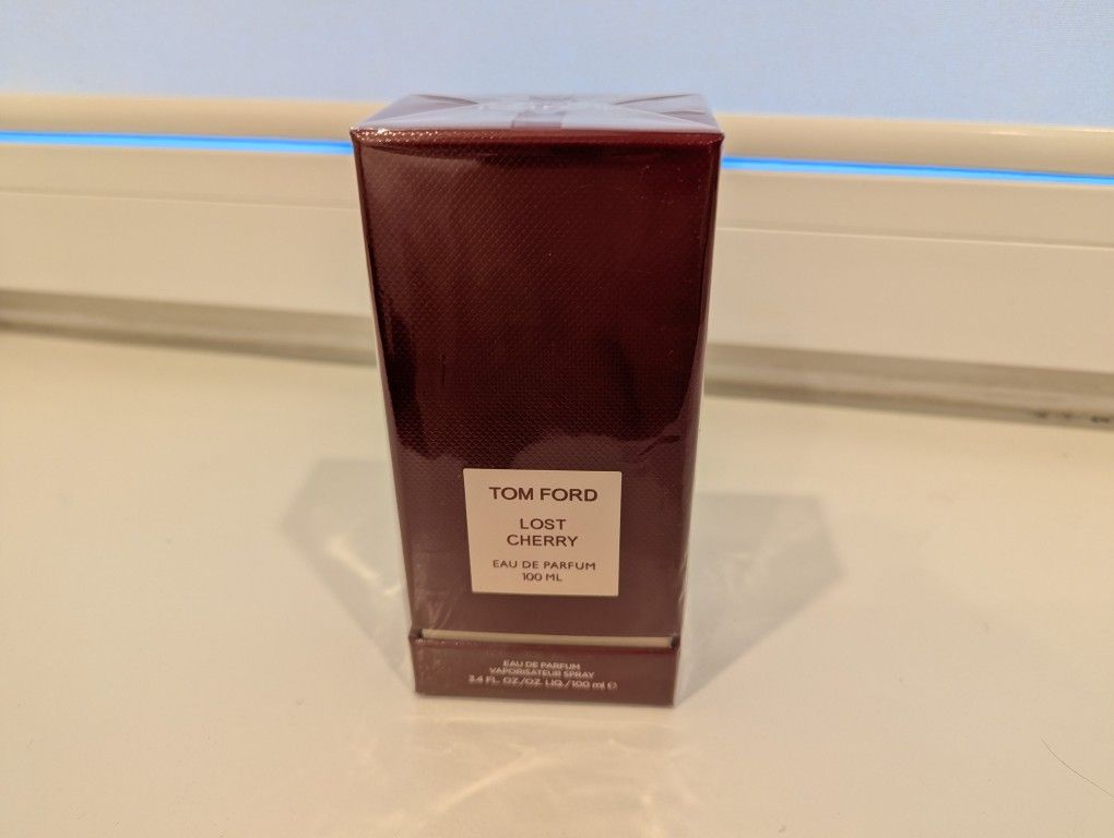 ✨ Tom Ford Lost Cherry Eau de Parfum – 100ml (New & Sealed)
