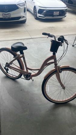 Pink champagne women’s bike