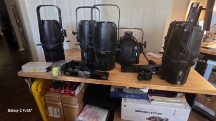 ETC Source FOUR 750W ELLIPSOIDIAL BLACK 36 degrees (4) Units One 750w PAR with pin connection