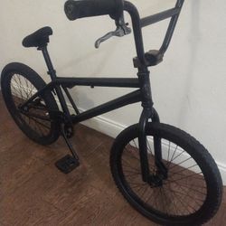 BLACK BMX FIR SALE