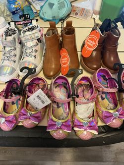 Zapatos Y Articulos De Higiene Personal