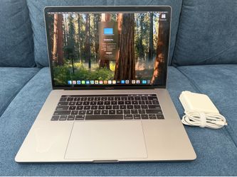 Apple MacBook Pro 15” (2018) – Intel i7