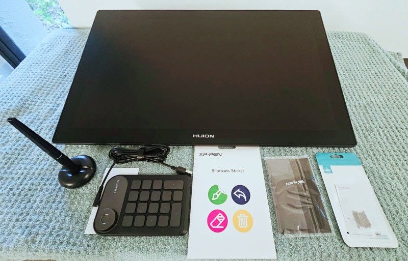 HUION Kamvas Pro 24 4K UHD Graphics Drawing Tablet