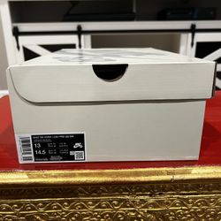  Nardwuar x Nike SB Dunk Low 2025 