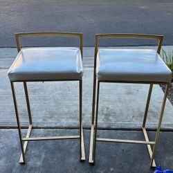2 Bar Stools 