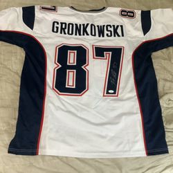 ROB GRONKOWSI signed Patriots Jersey. Coa