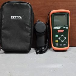 EXTECH LT309 LIGHT METER