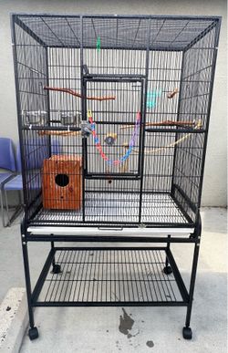 Large Bird Cage with Stand & Accessories – Excellent Condition