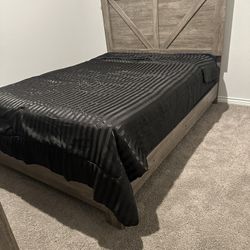 Queen Size Bedroom Set + Mattress And Boxspring 